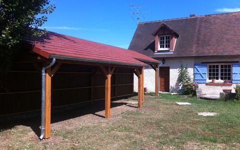 Carport sur mesure dans jardin