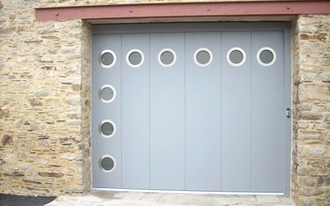 Porte de garage hublot sur mesure