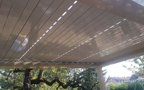 Pergola panneaux commande électrique